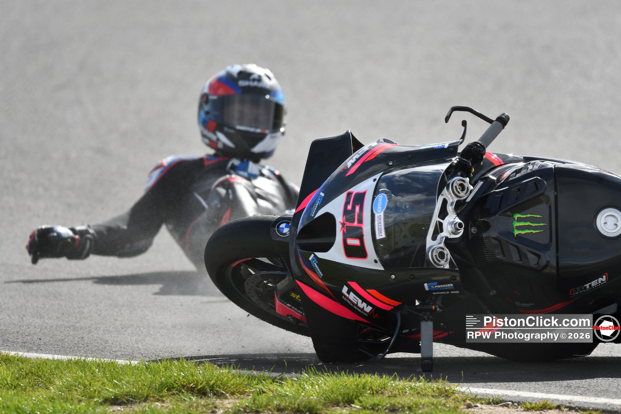 Sylvain Guintoli British Super Bikes LEW 8TEN Racing