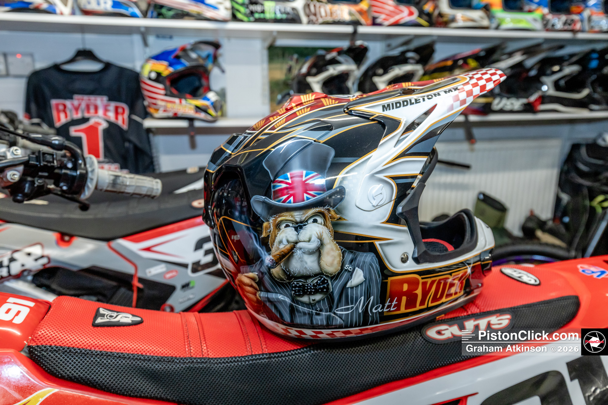 MX helmet painting Percys BadBrush Dezigns