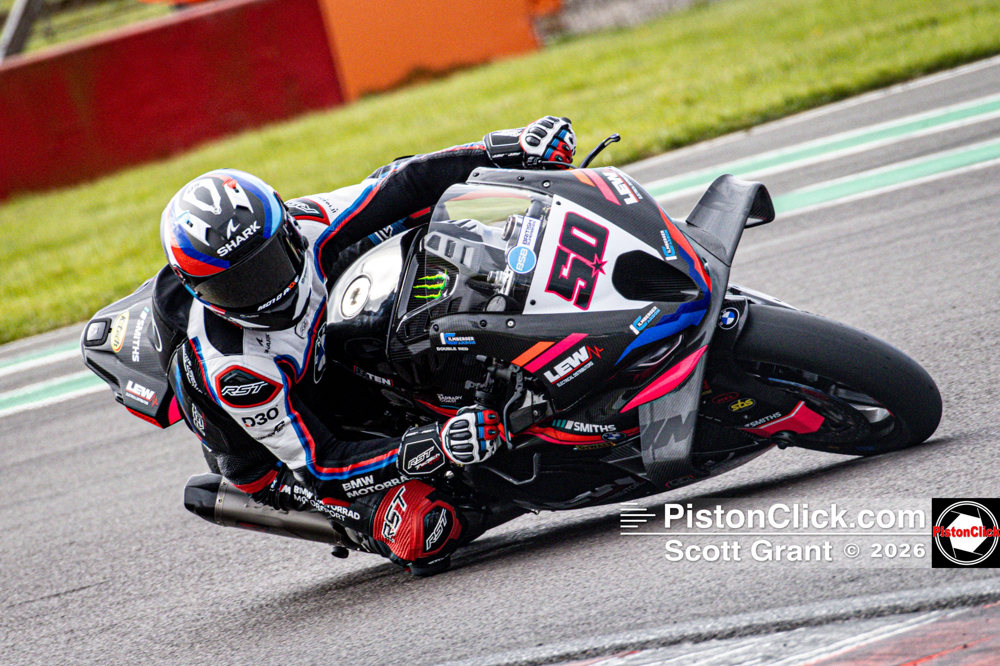 Sylvain Guintoli British Super Bikes LEW 8TEN Racing
