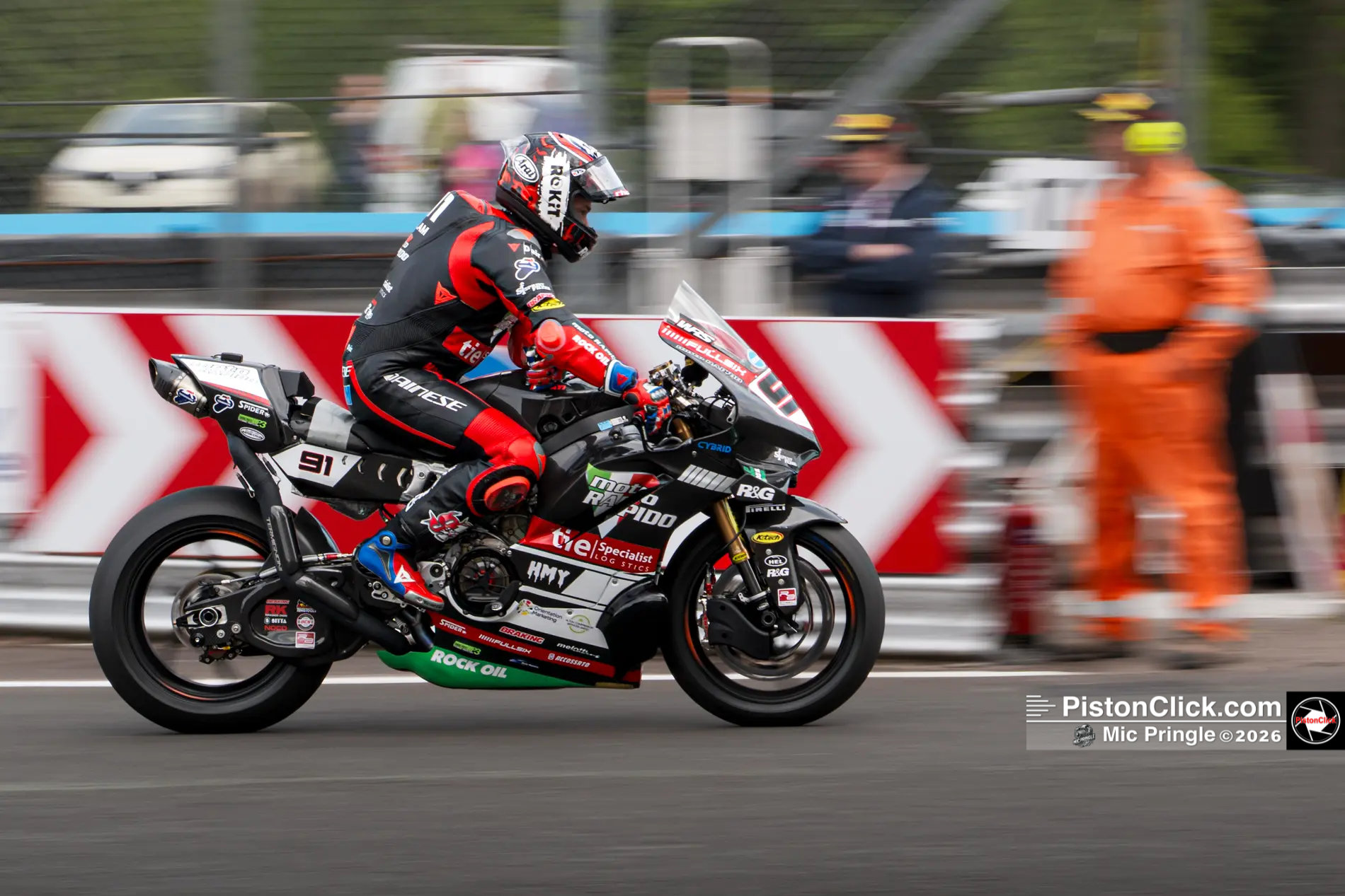 Leon Haslam BSB Oulton Park Round 1