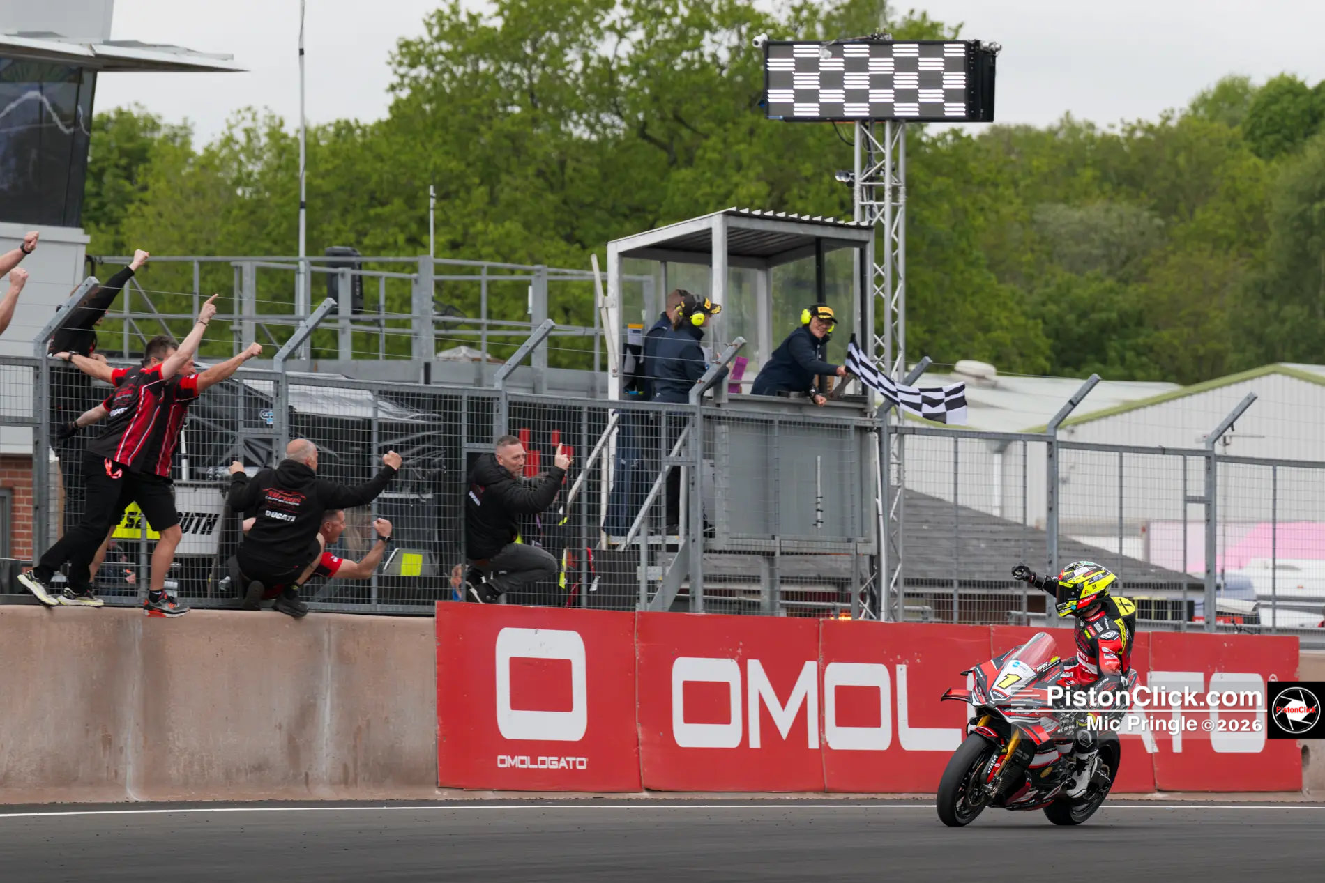 Kyle Ryde wins at Oulton Park