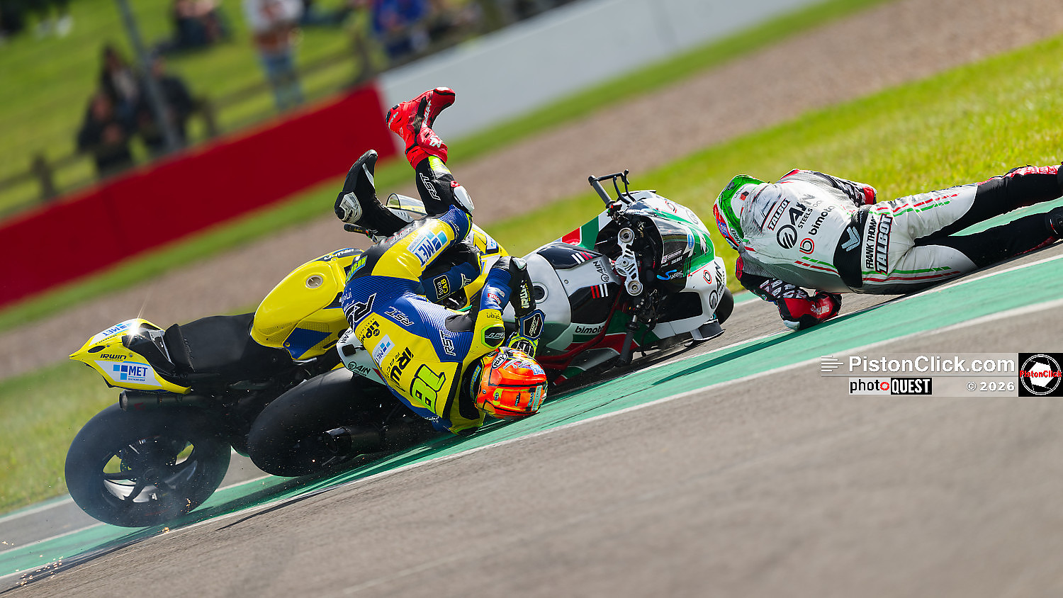 Andrew Irwin crashing out at Donington Park BSB