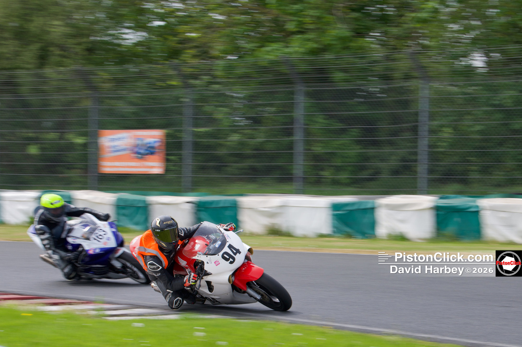 EMRA motorbikes at Mallory Park