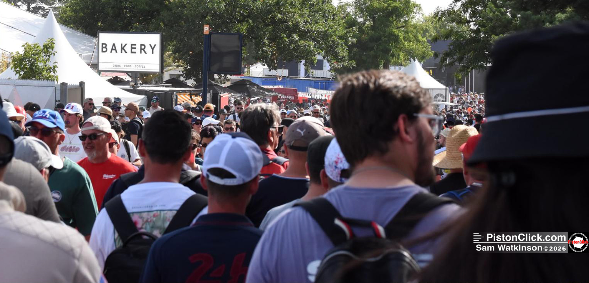 Crowed Le Mans