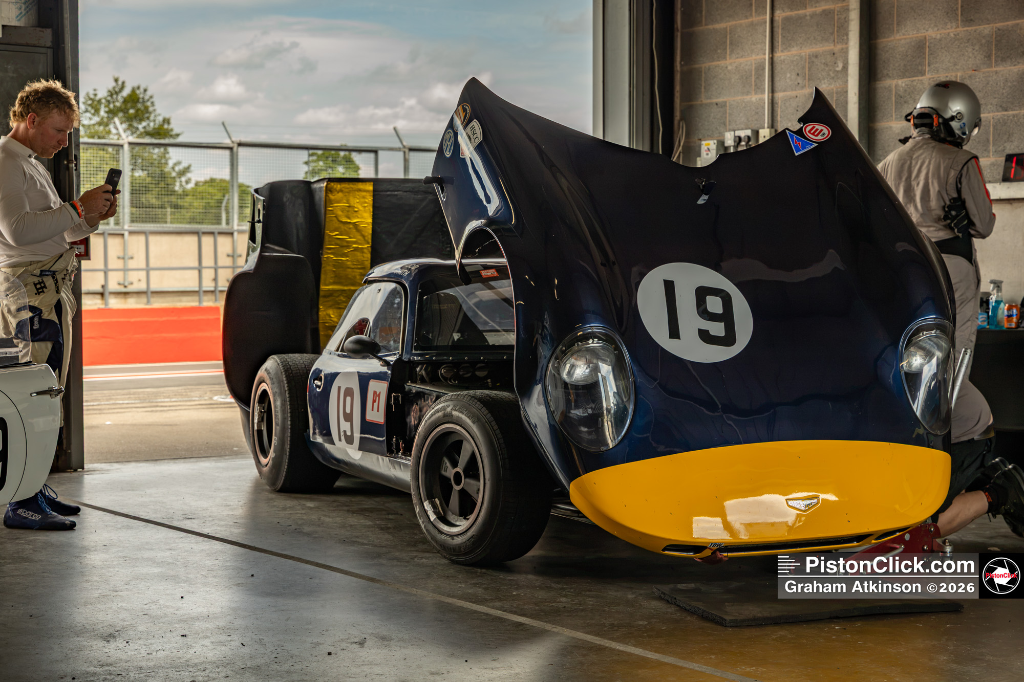 Donington Test Day Rescue 1968 Chevron B8