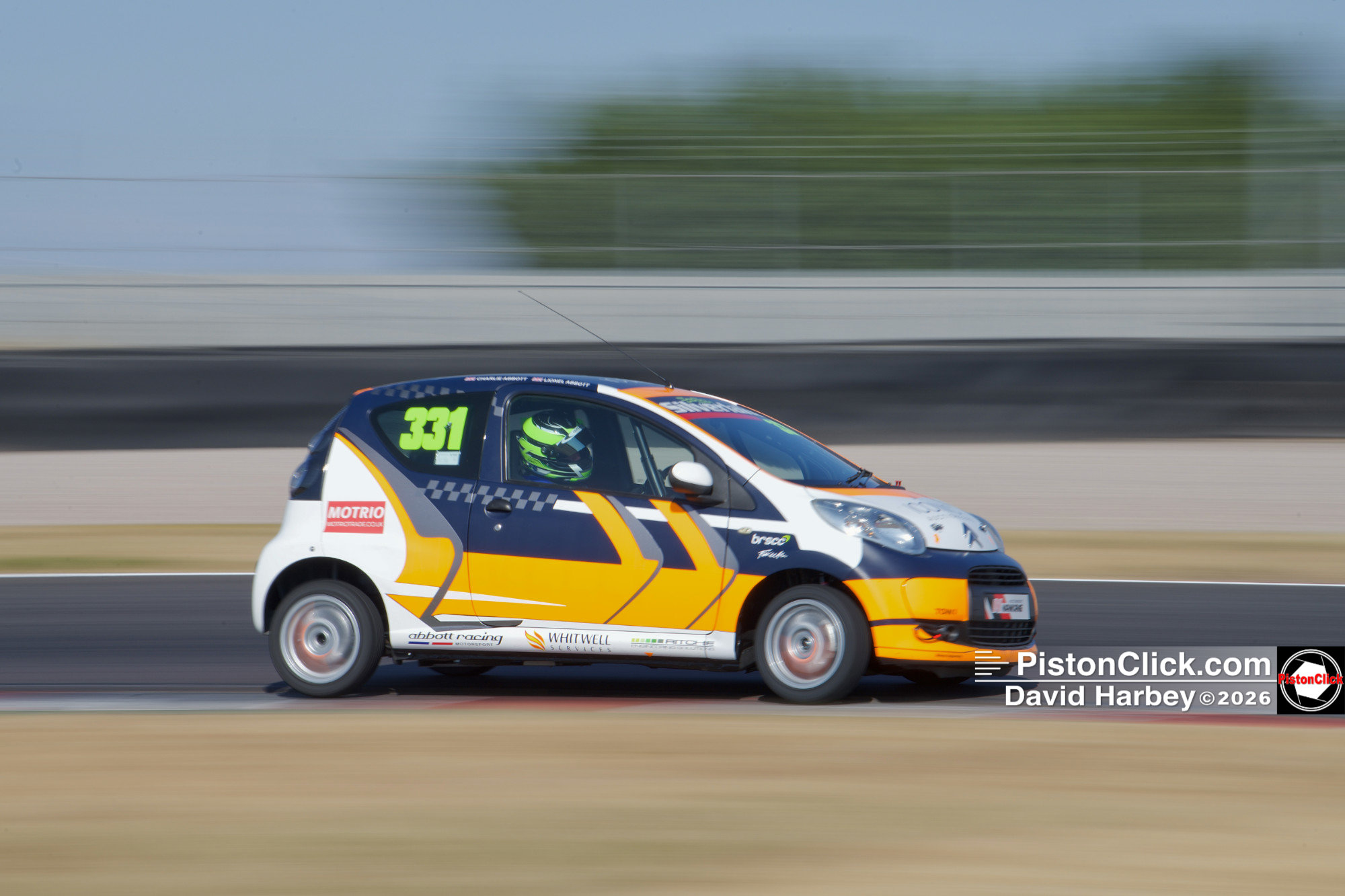 Photographing C1 Endurance Donington