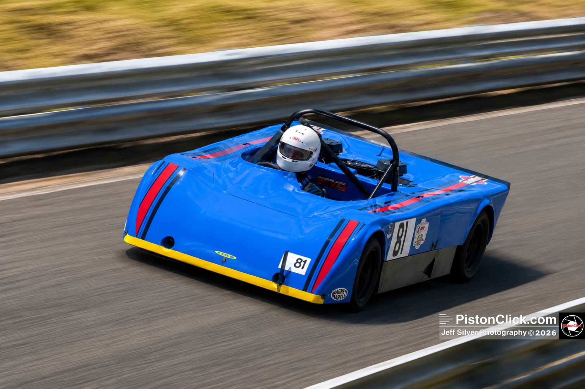 Graham Loakes in the Lola T492.