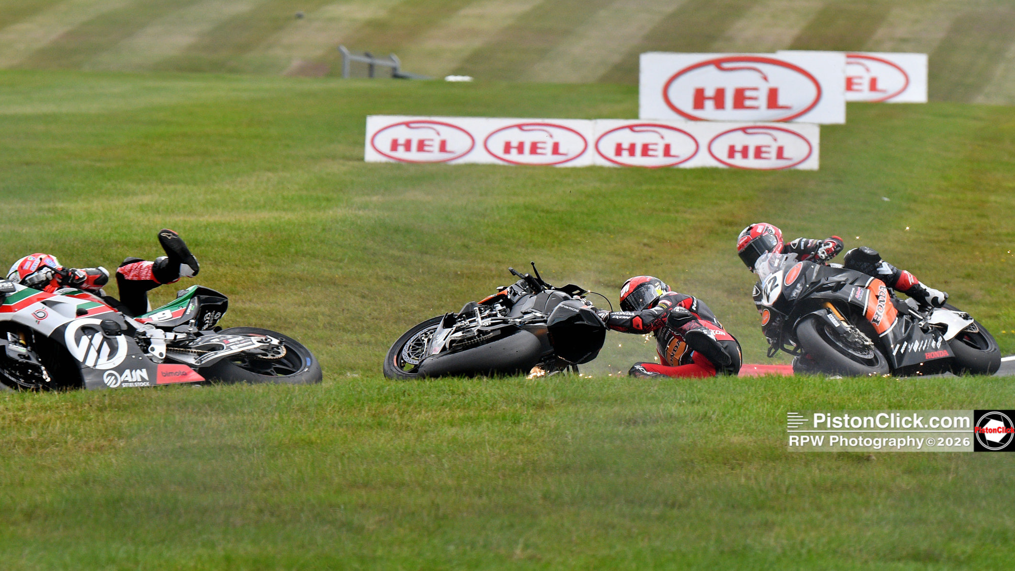 Ryan Vickers Crash BSB Cadwell Park 2026
