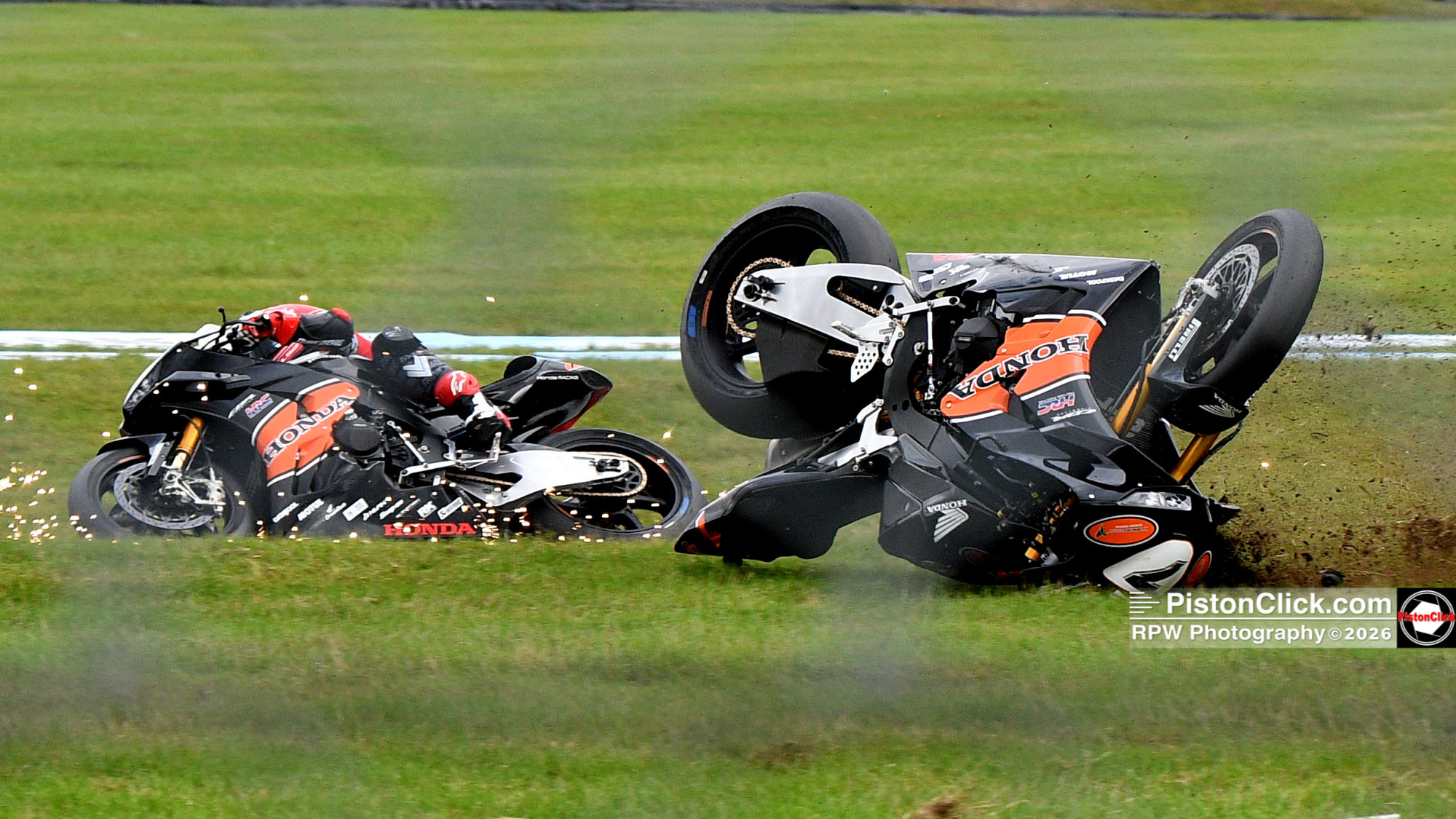 Ryan Vickers Crash BSB Cadwell Park 2026
