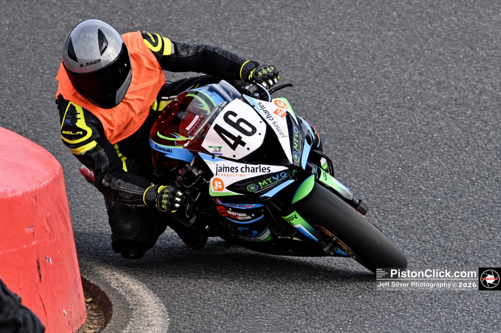 EMRA Motorcycle racing Mallory Park