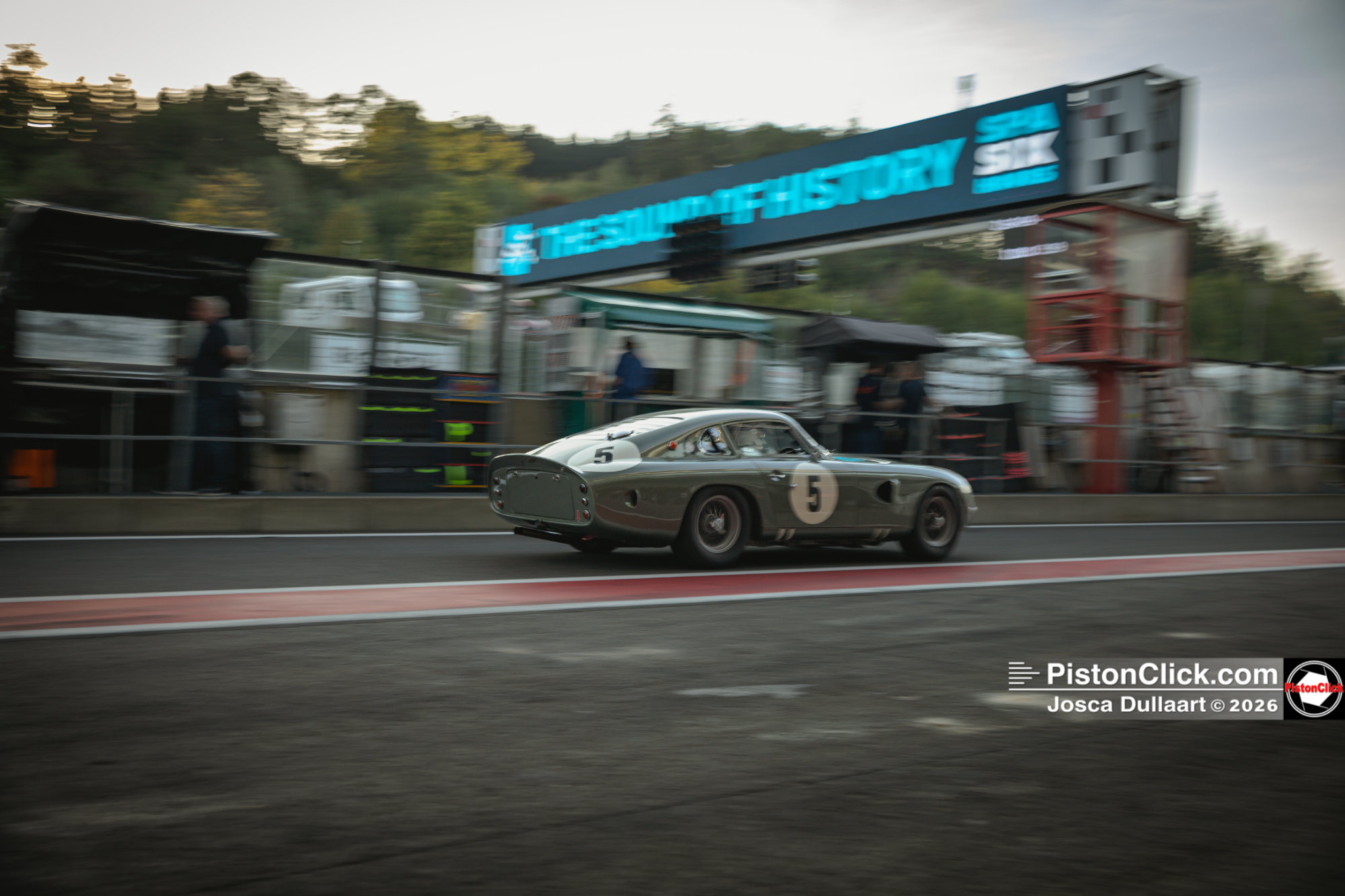 Photographing the The Spa Six Hours Pit Lane